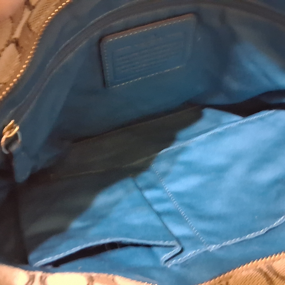 Coach Tan with Teal trim Jaquard Tote - Picture 8 of 9